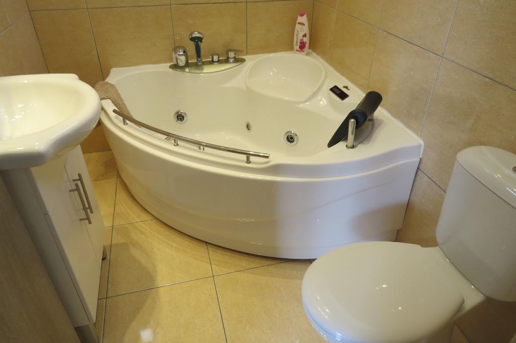 River Apartments Galata Bagian luar foto